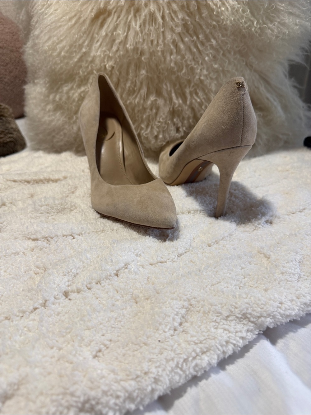 Sam Edelman Beige Suede Pointed-Toe Stiletto Pumps